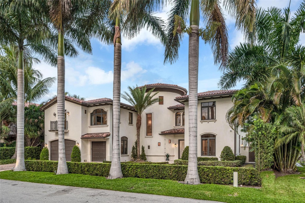 156 Fiesta Fort Lauderdale, FL 33301