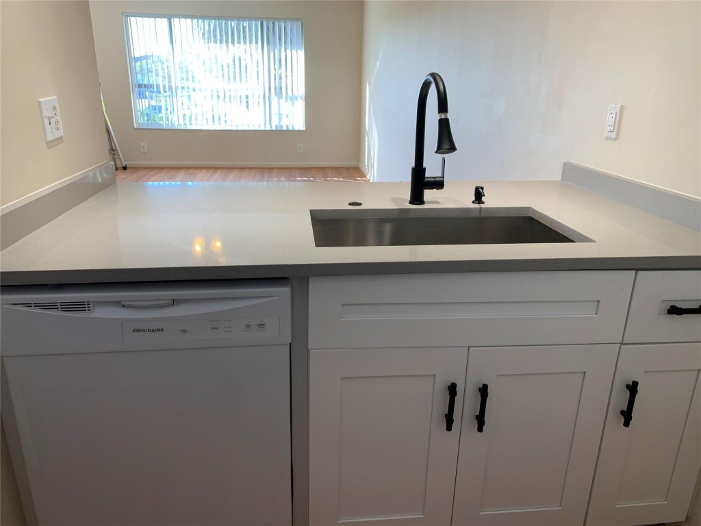 10038 Twin Lks #10038