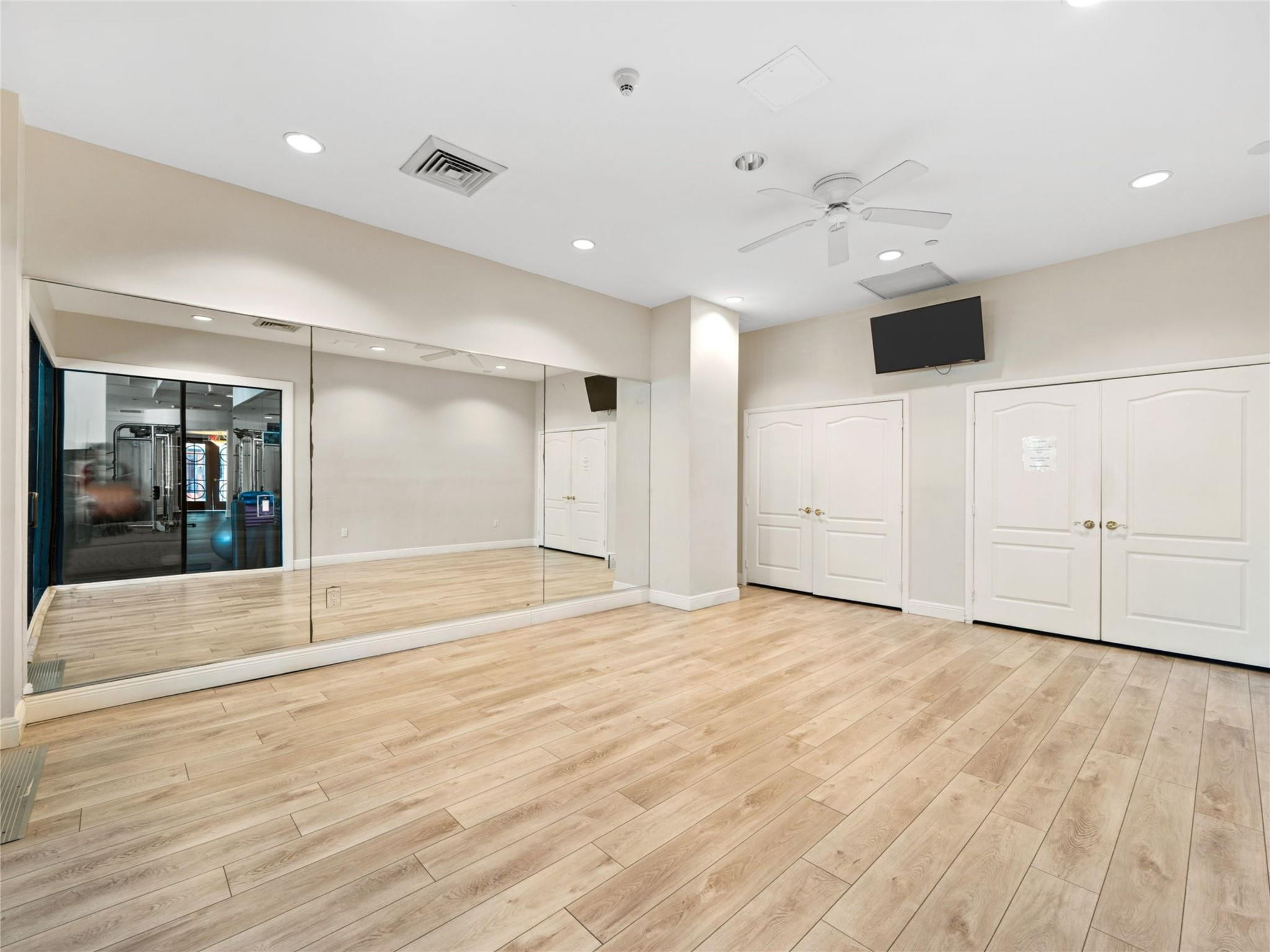 610 W Las Olas #1213N Fort Lauderdale, FL 33312