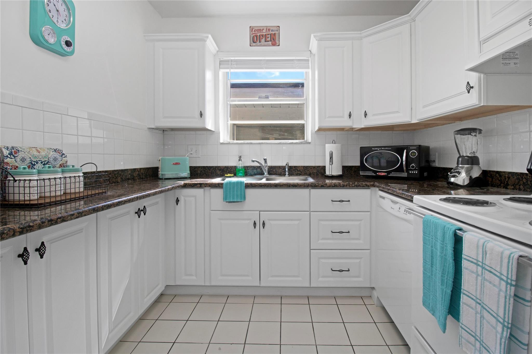 1625 Cleveland Hollywood, FL 33020