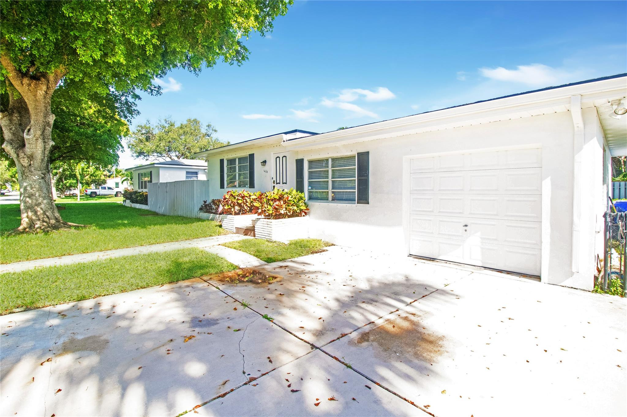 1625 Cleveland Hollywood, FL 33020