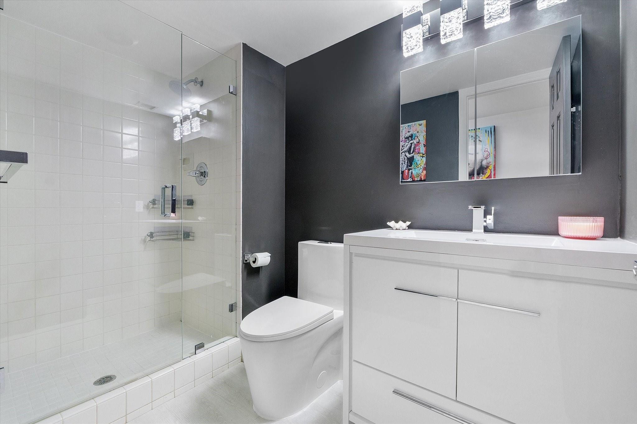 3031 N Ocean #606 Fort Lauderdale, FL 33308