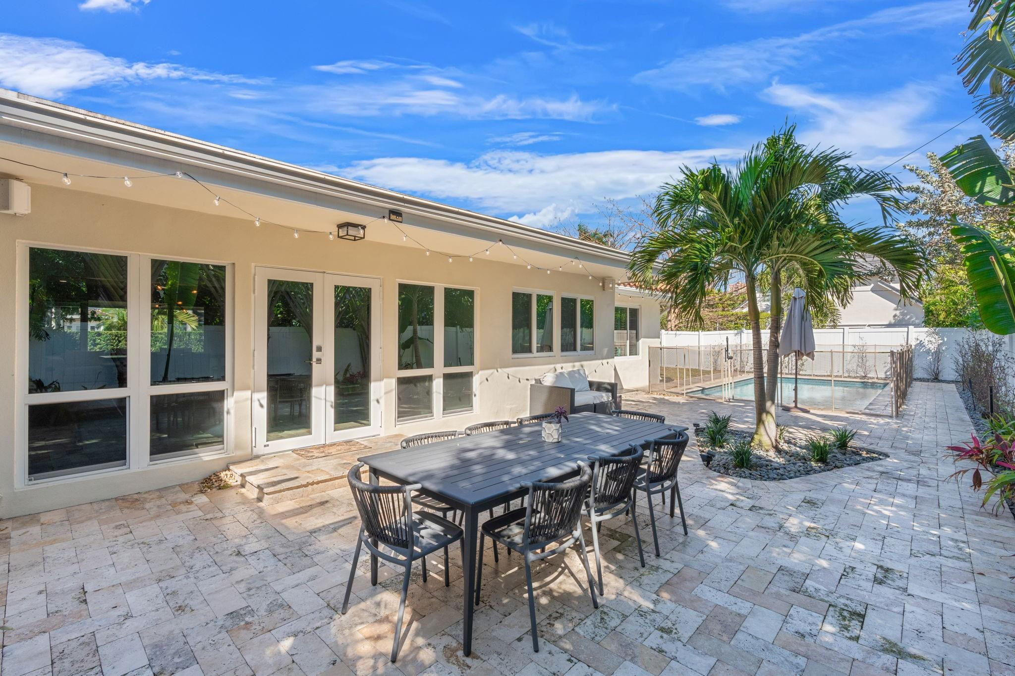 2740 NE 21st Fort Lauderdale, FL 33305