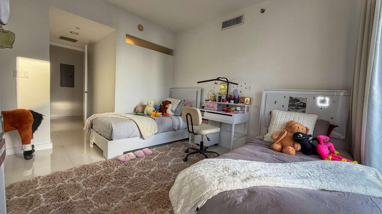 485 Brickell #3608 Miami, FL 33131