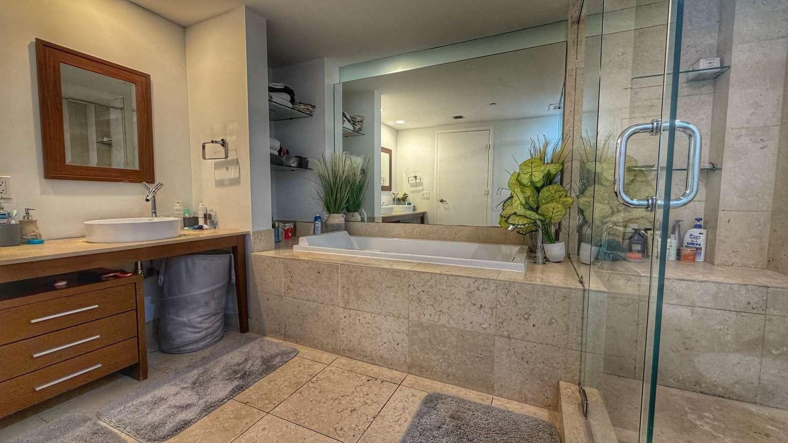 485 Brickell #3608 Miami, FL 33131