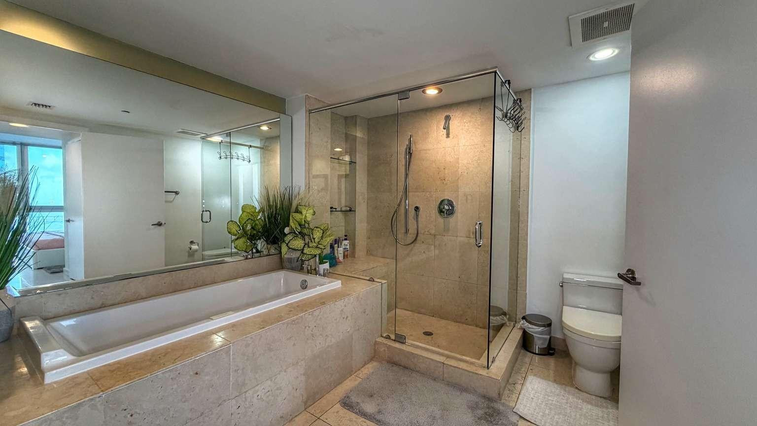 485 Brickell #3608 Miami, FL 33131