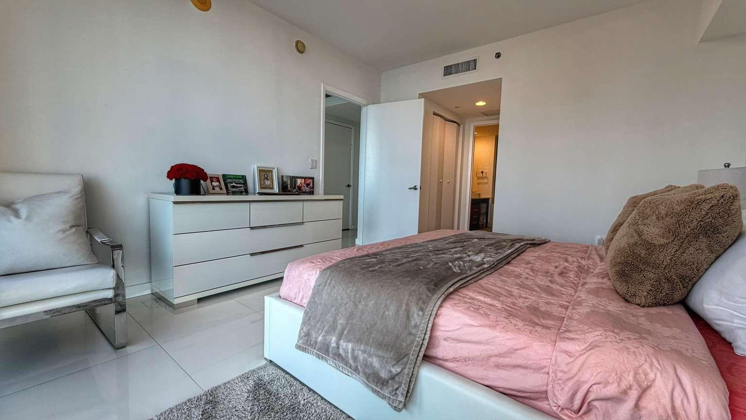 485 Brickell #3608 Miami, FL 33131