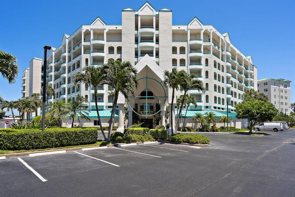 2000 S A1a #102