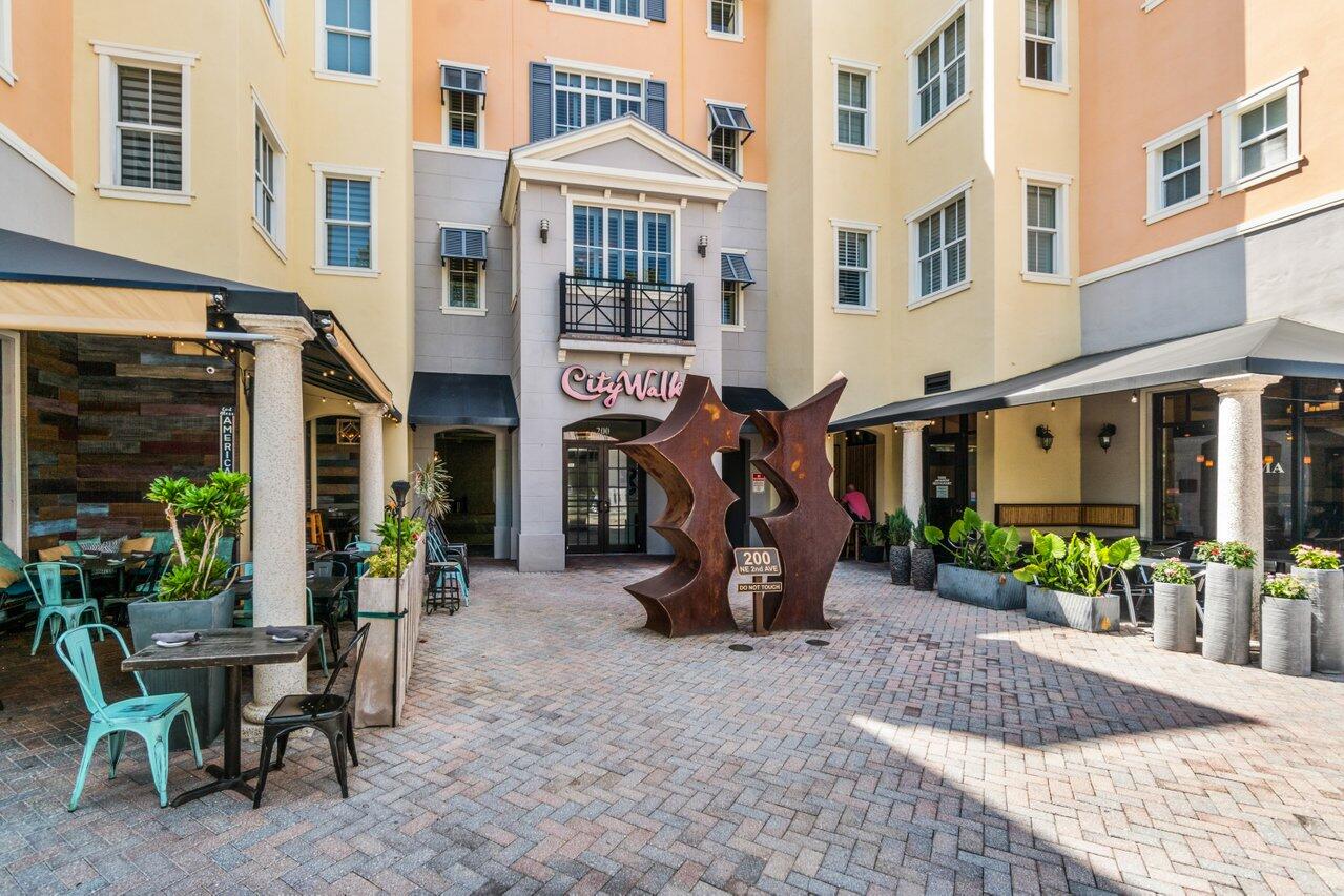 200 NE 2nd Ave #401