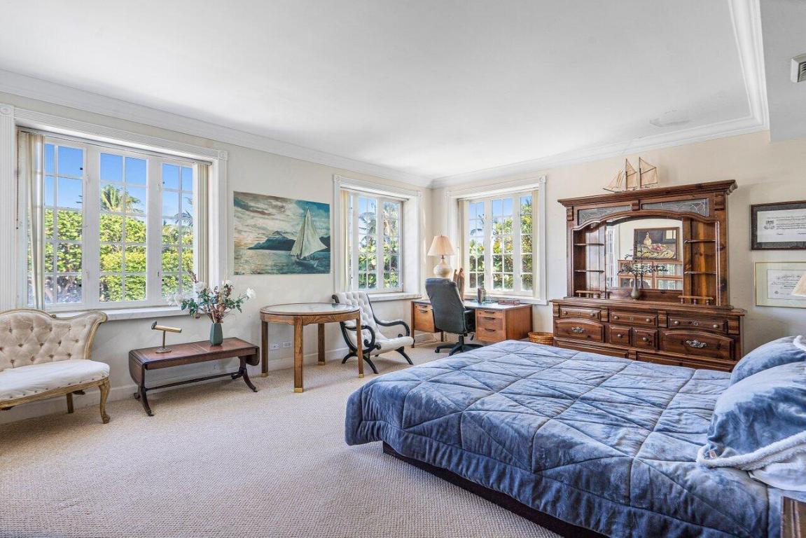 1048 S Ocean Palm Beach, FL 33480