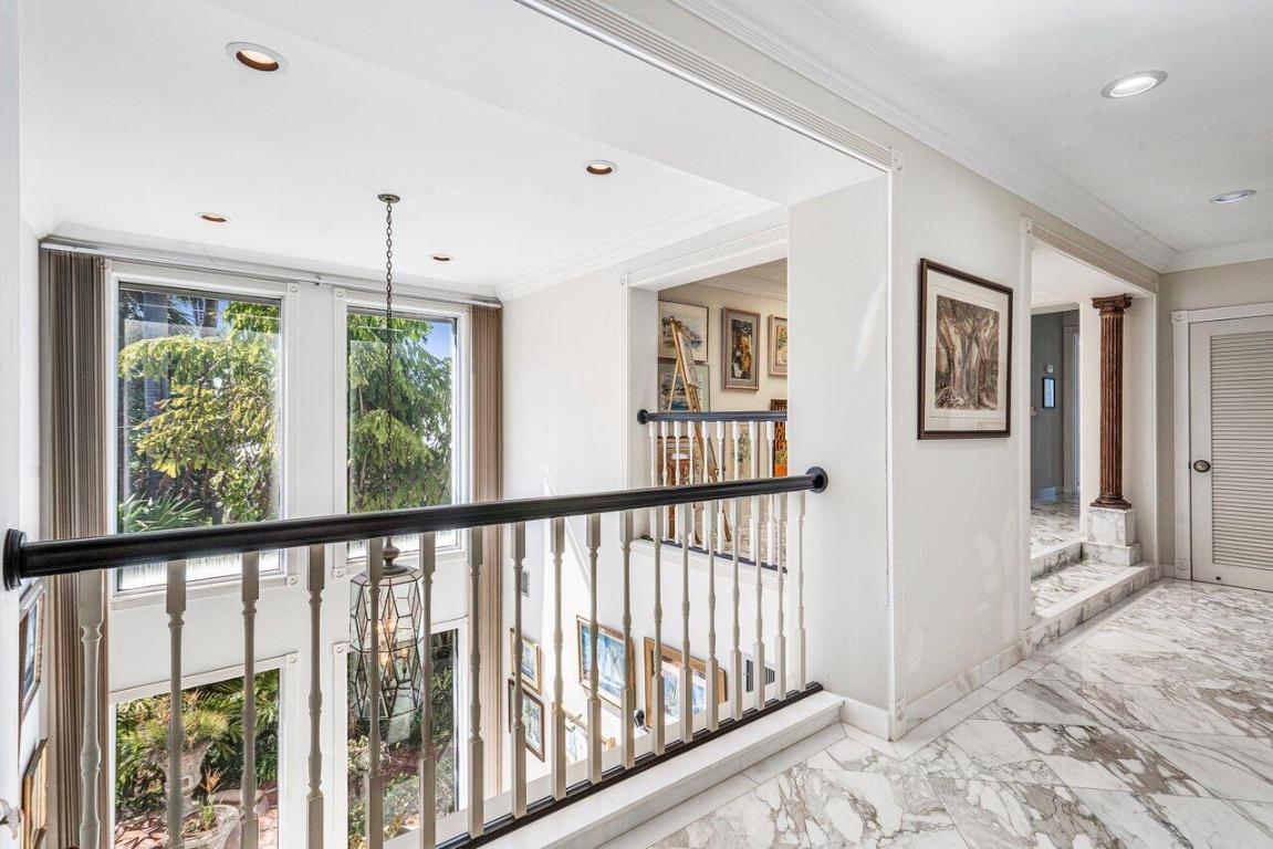 1048 S Ocean Palm Beach, FL 33480