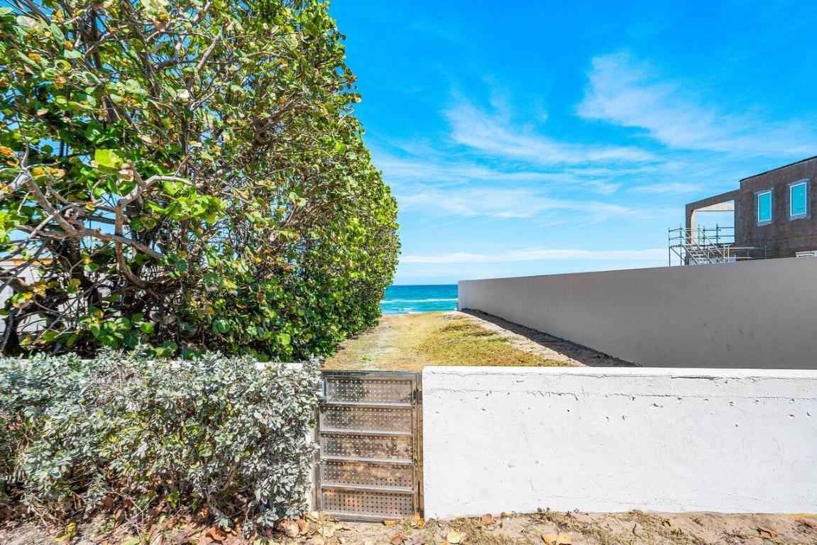 1048 S Ocean Palm Beach, FL 33480