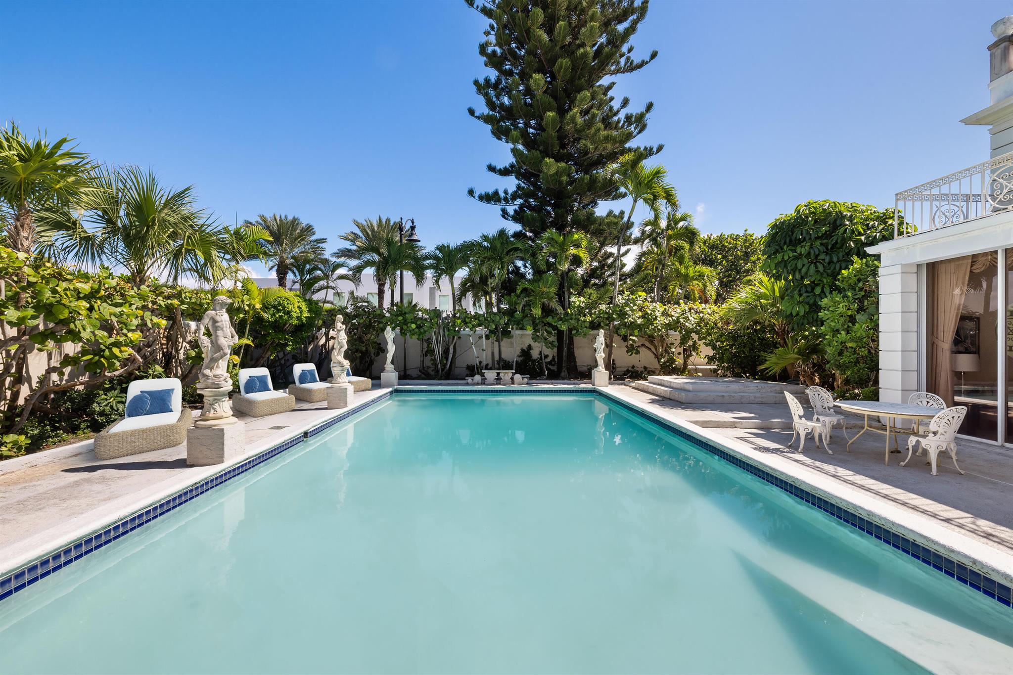 1048 S Ocean Blvd Palm Beach, FL 33480