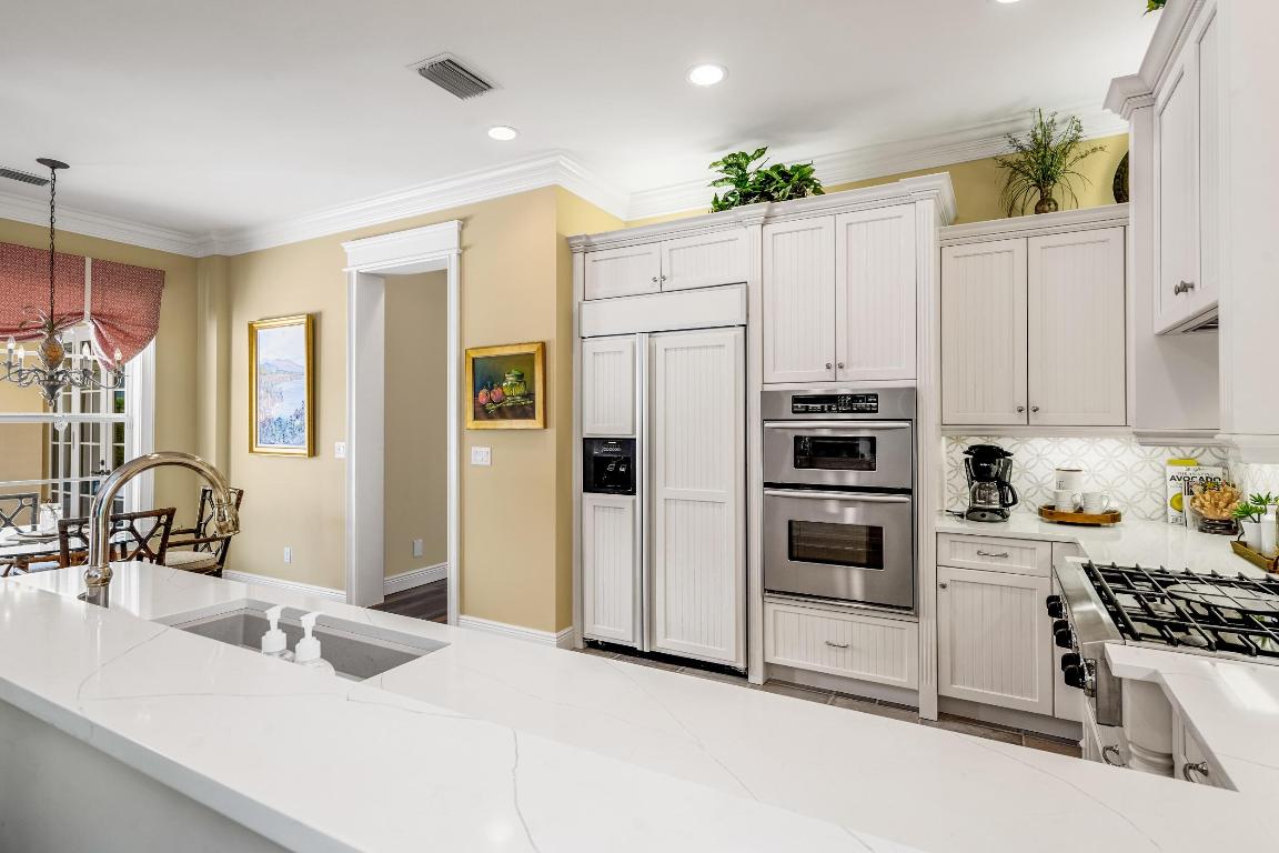 410 N Palm Is Vero Beach, FL 32963