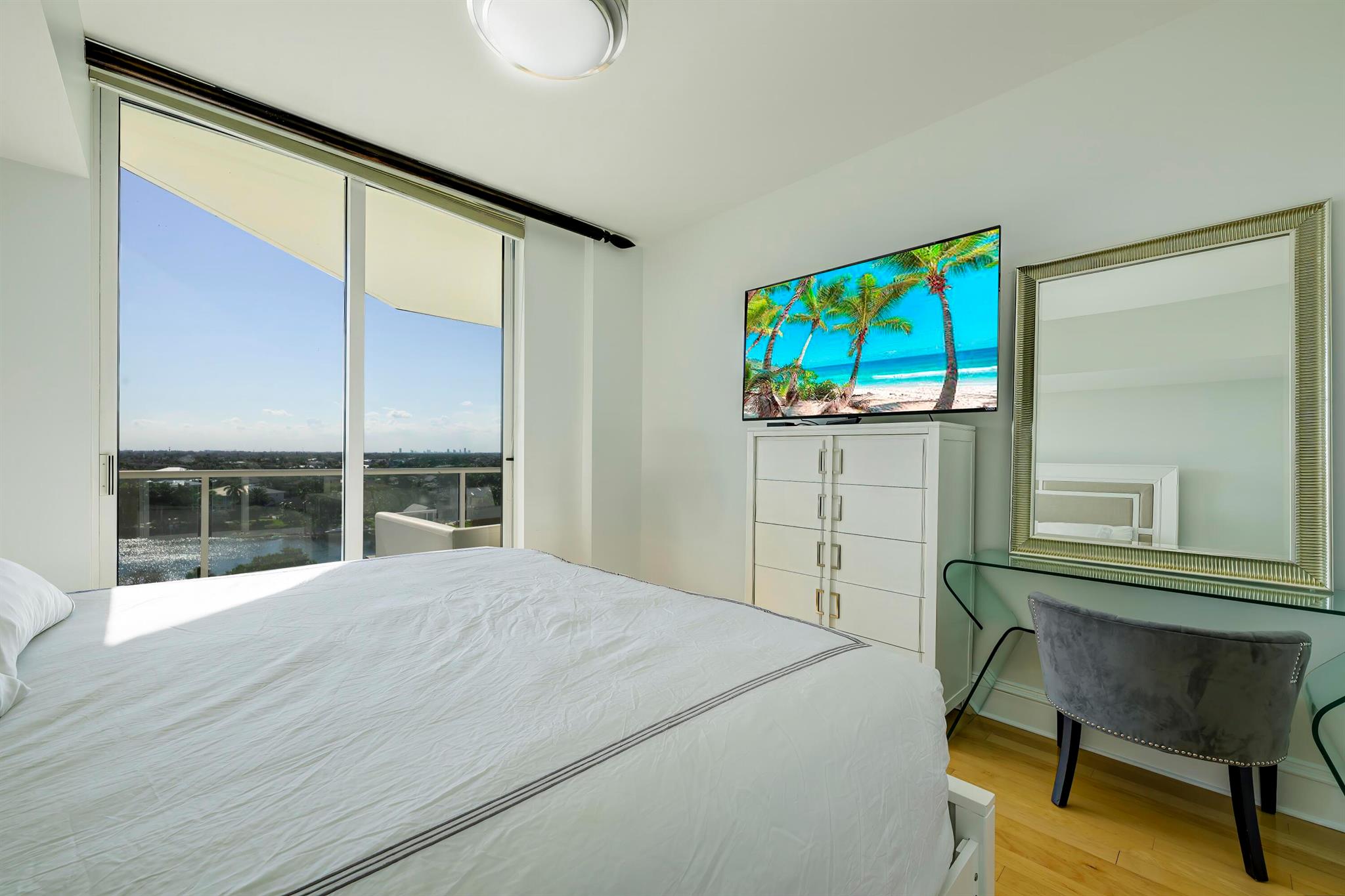 1063 Hillsboro Mile #703 Hillsboro Beach, FL 33062