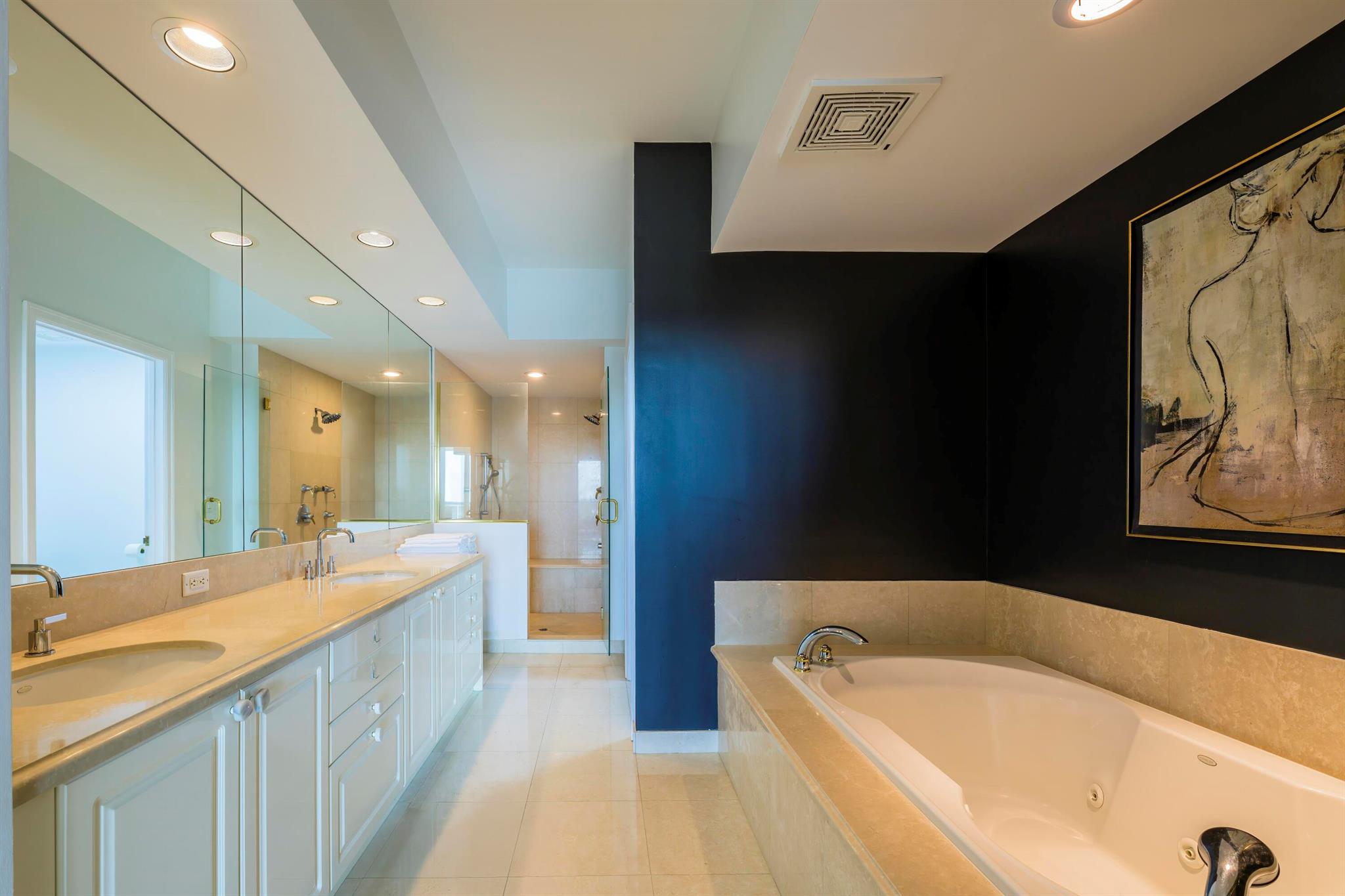 1063 Hillsboro Mile #703 Hillsboro Beach, FL 33062