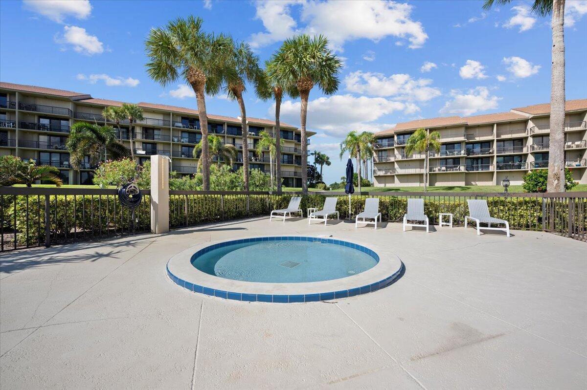 601 S Seas Dr #203 Jupiter, FL 33477