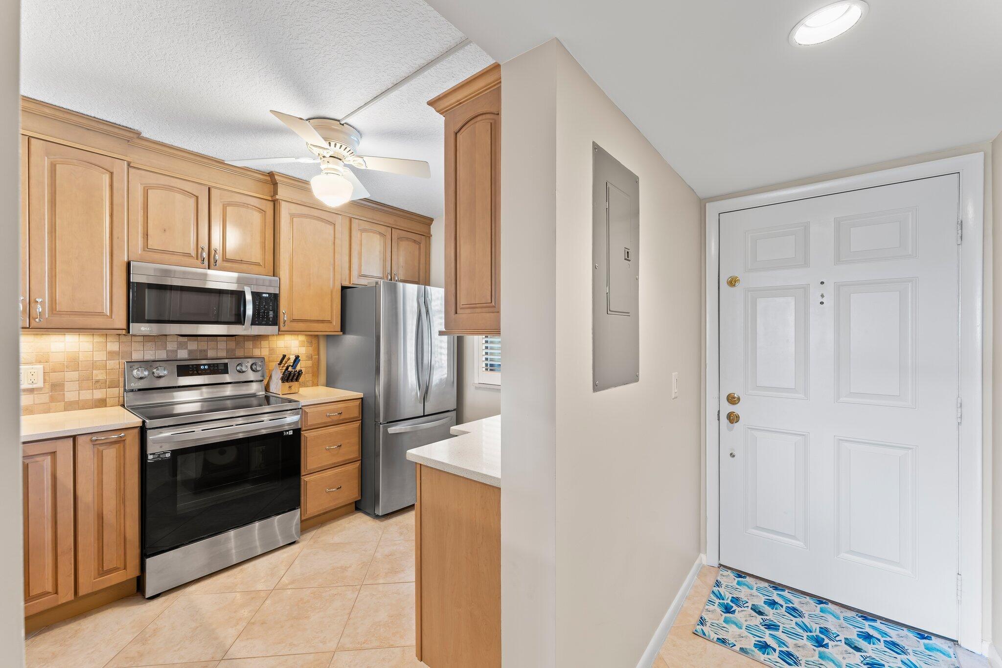 601 S Seas Dr #203 Jupiter, FL 33477