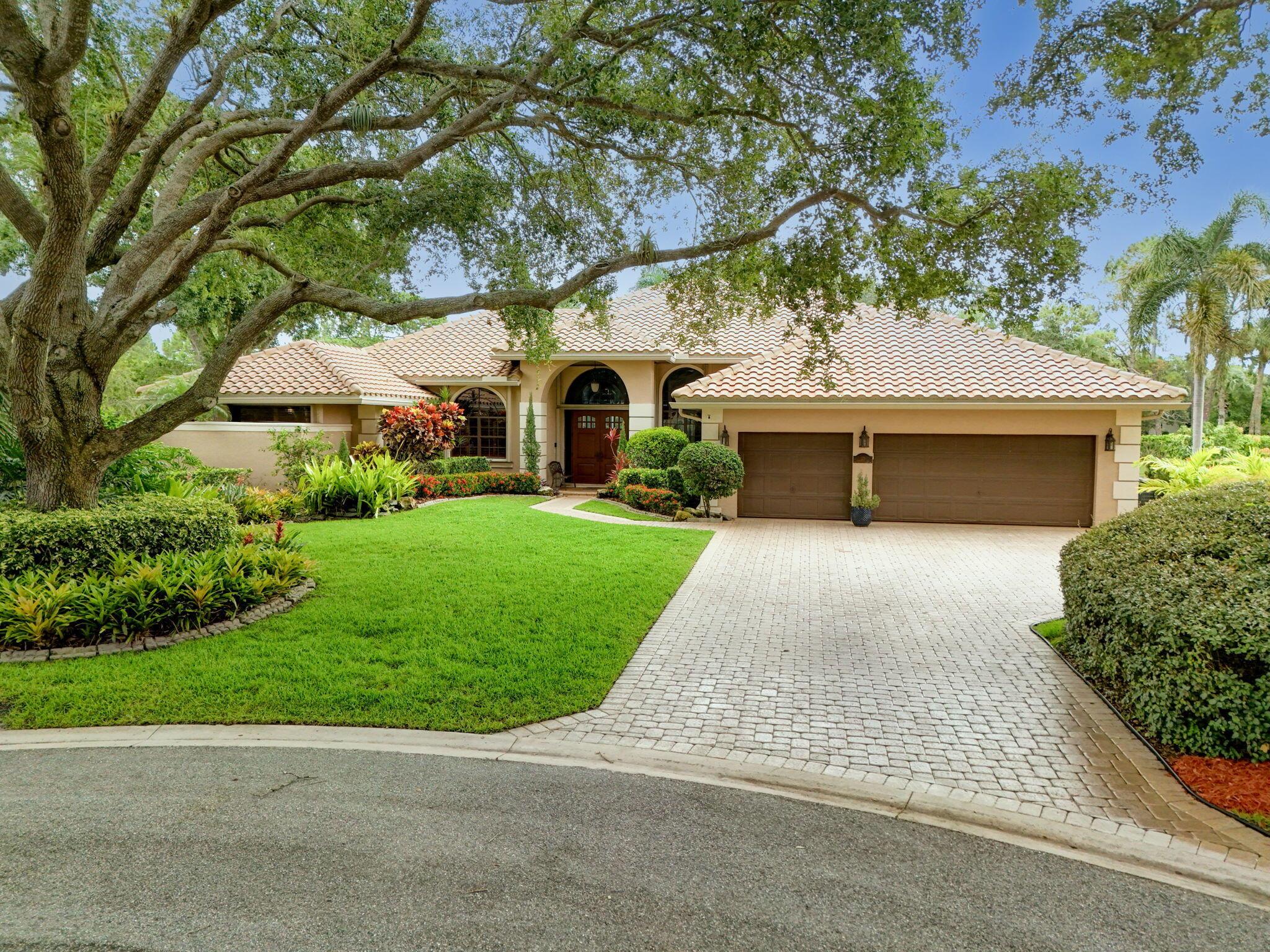 125 Renaissance Cir