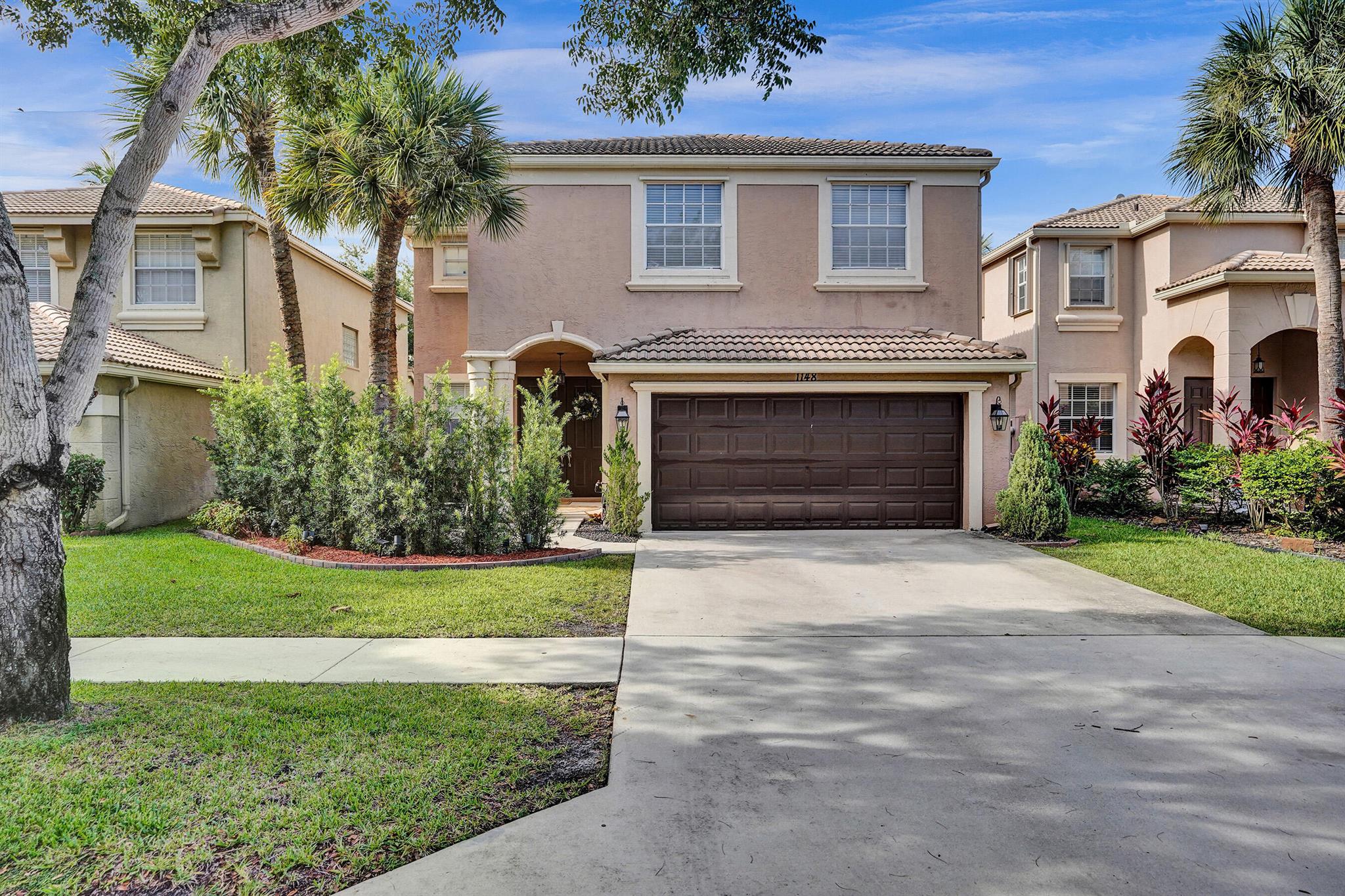 1148 Oakwater Dr