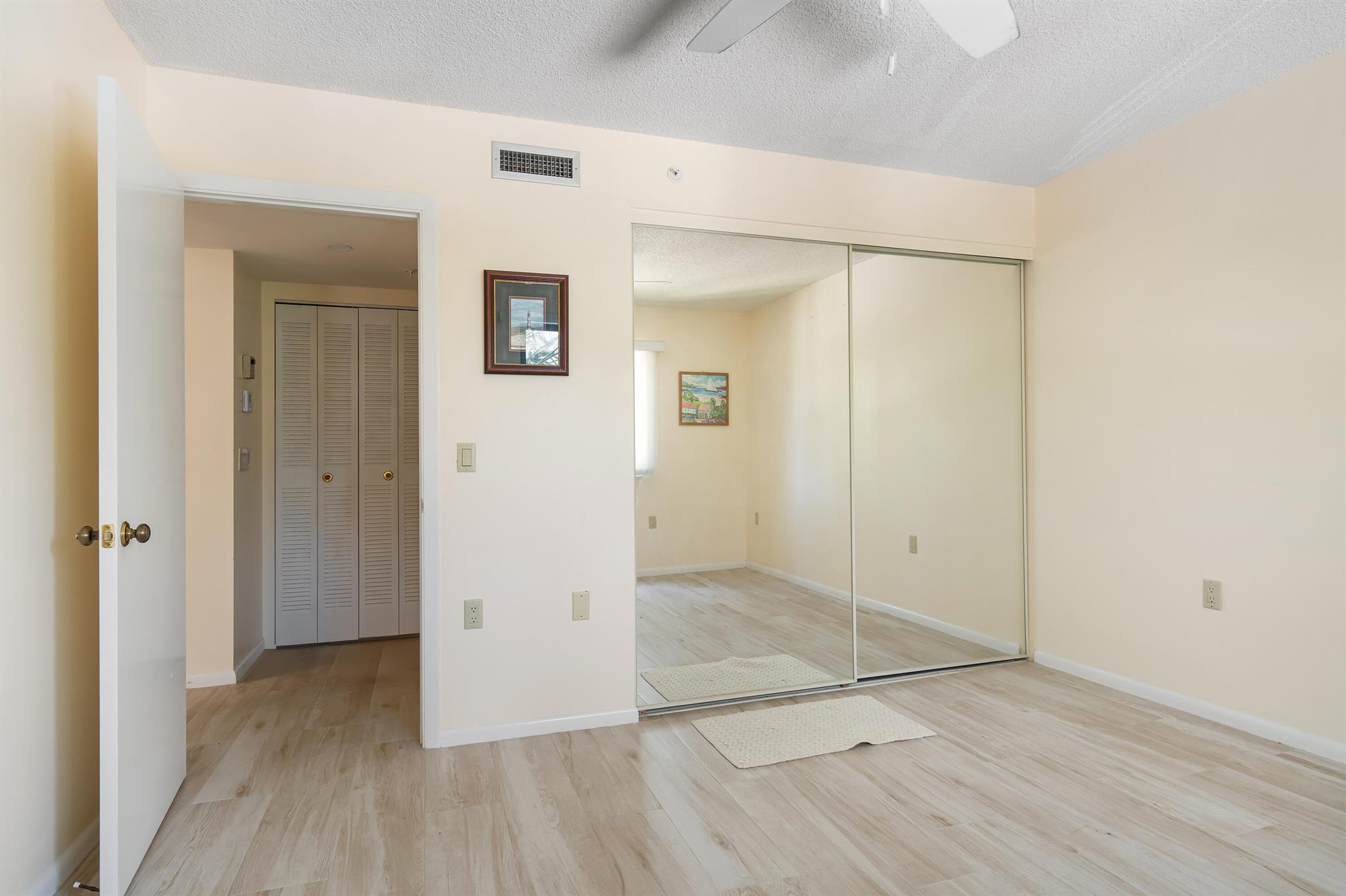 901 Seafarer Cir #306 Jupiter, FL 33477