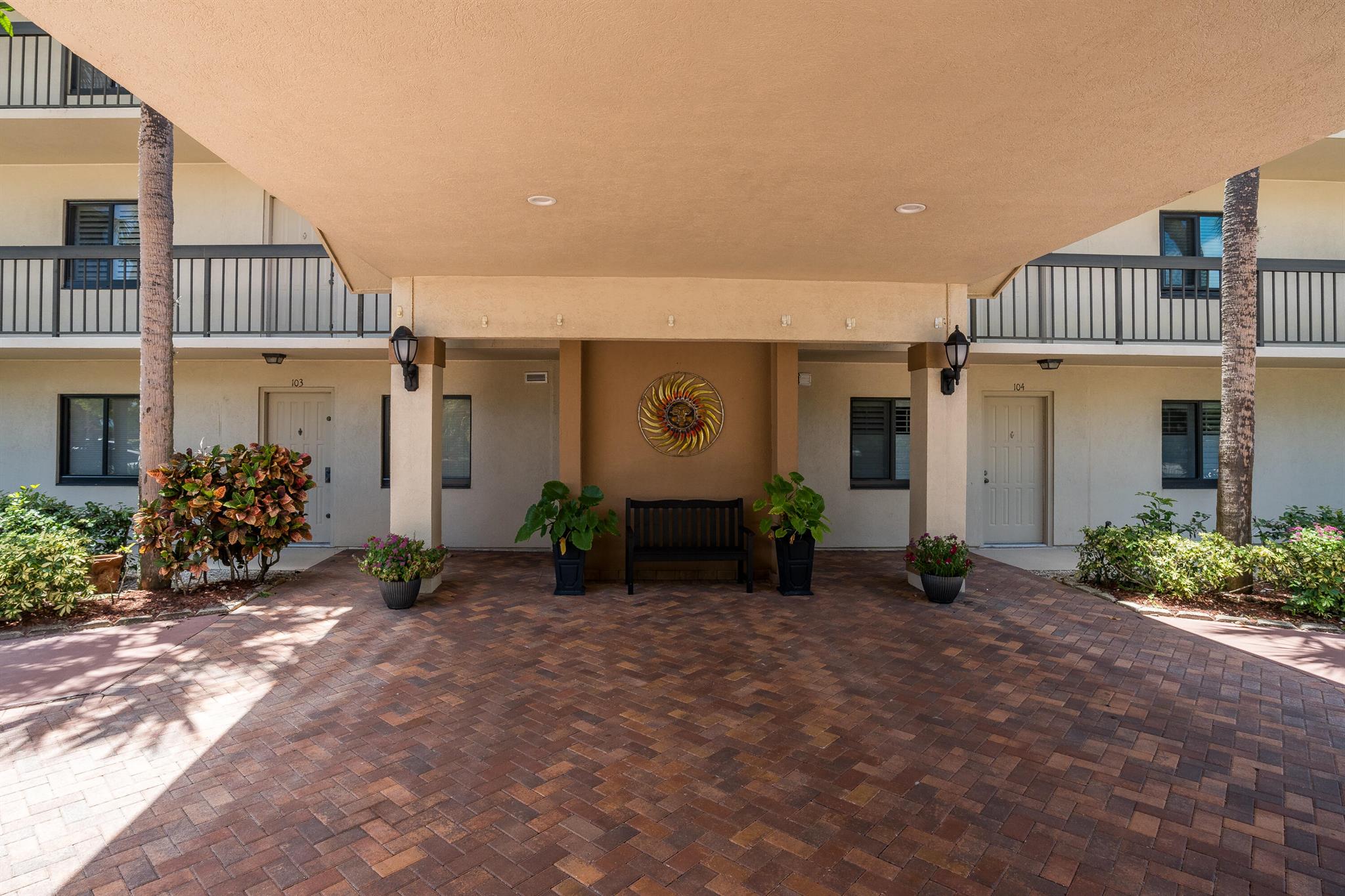 901 Seafarer Cir #306 Jupiter, FL 33477