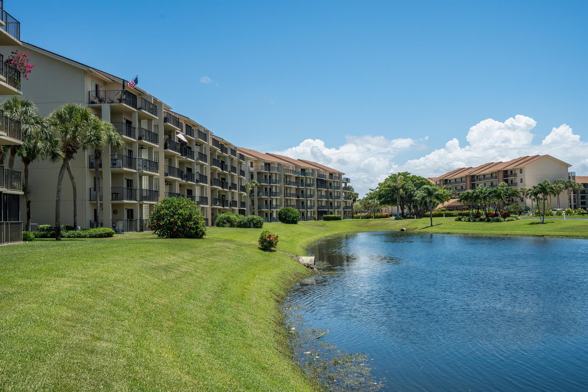 901 Seafarer Cir #306 Jupiter, FL 33477