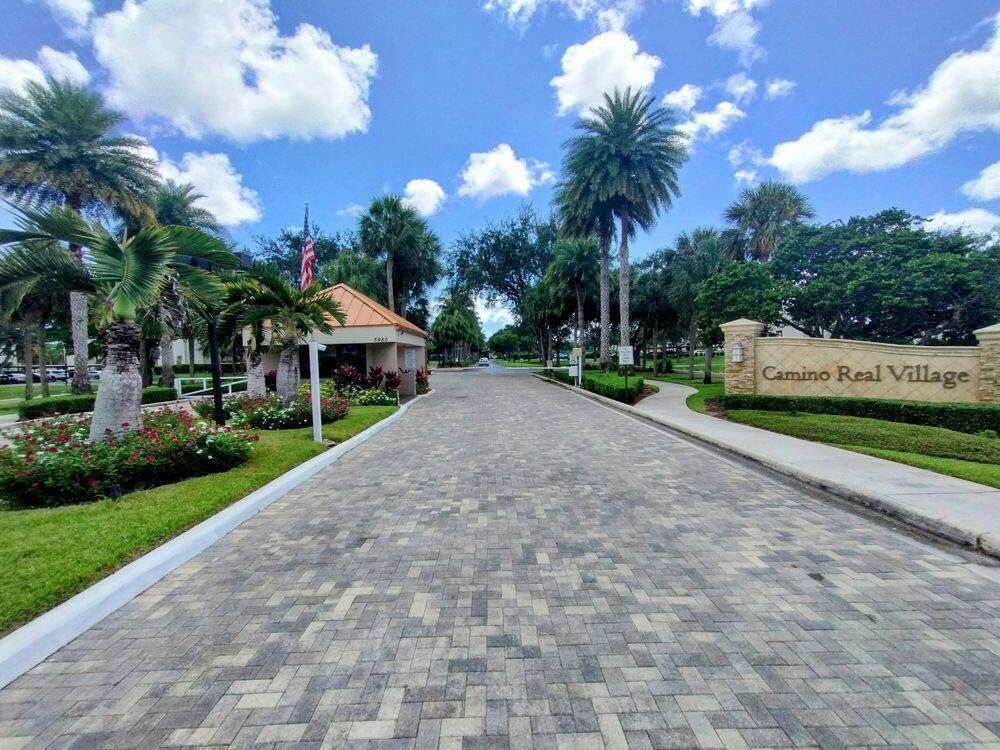 5851 Camino Del Sol #204