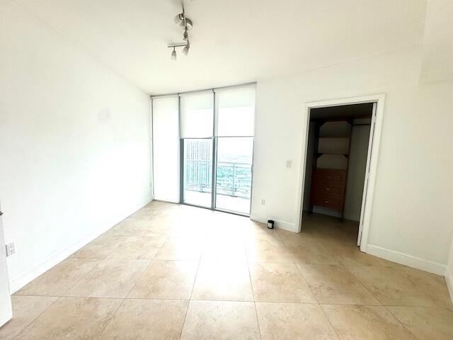 image Wind Condo12