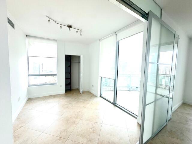 image Wind Condo14