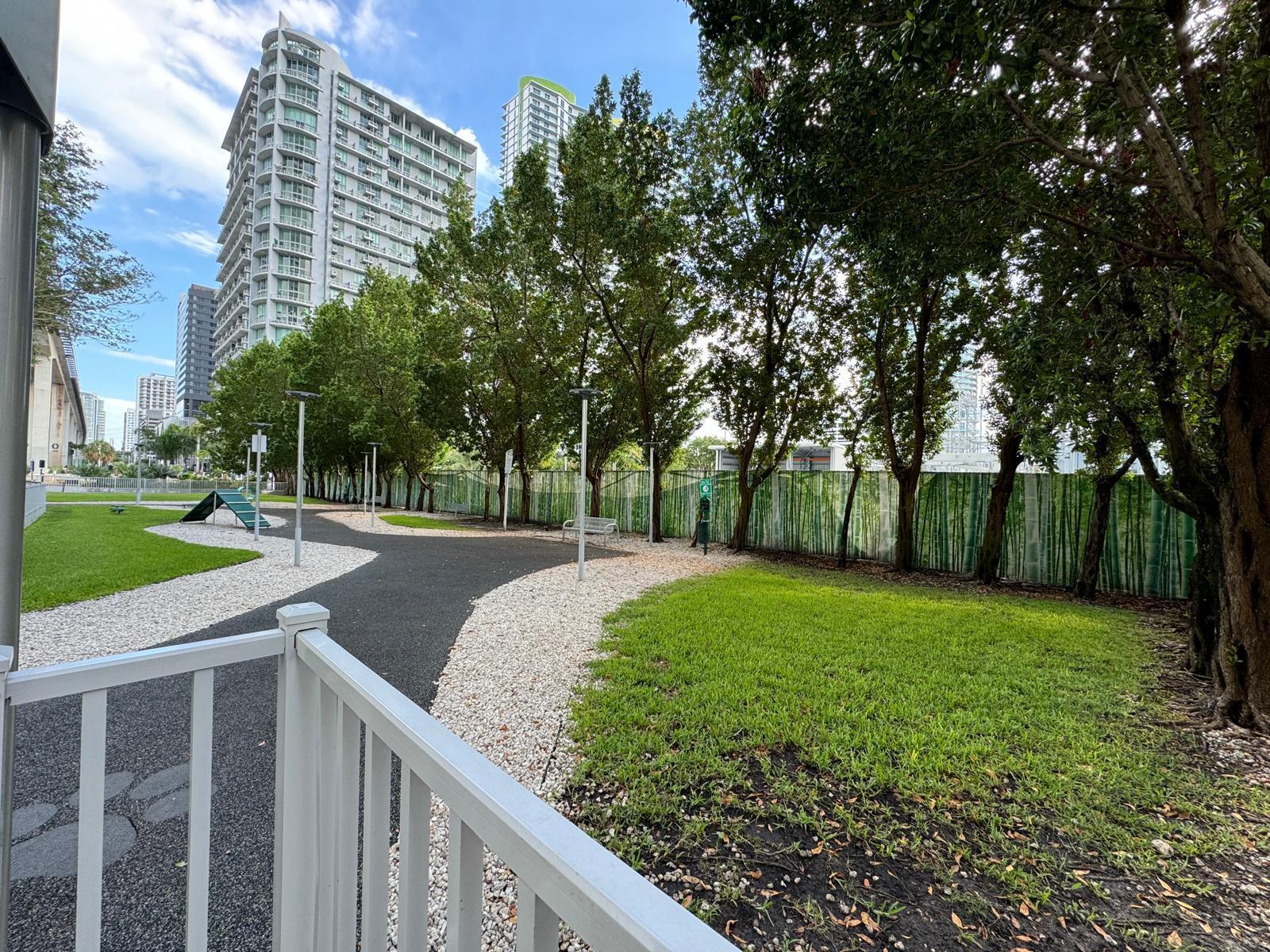 image Wind Condo35