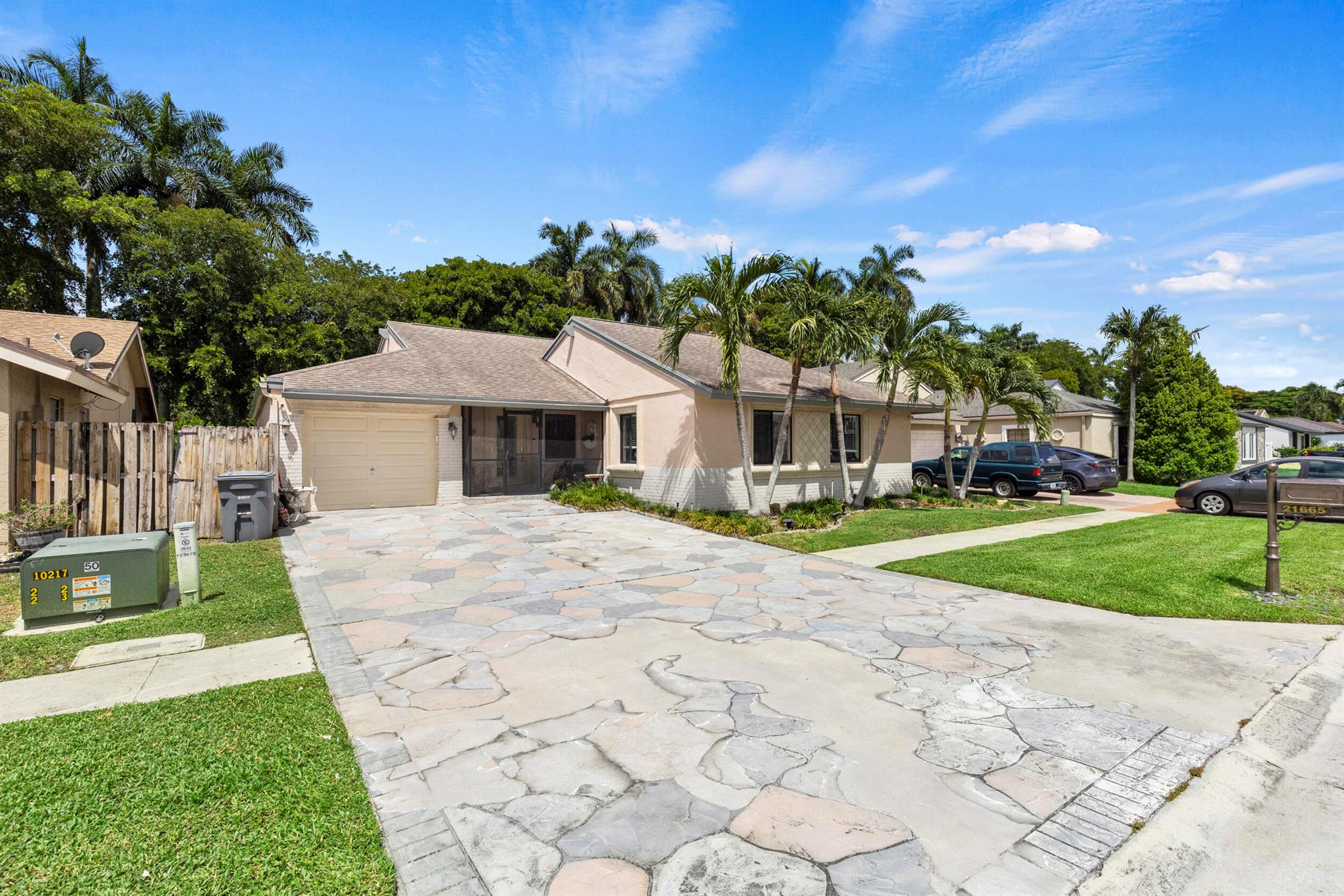 21665 Sutters Ln