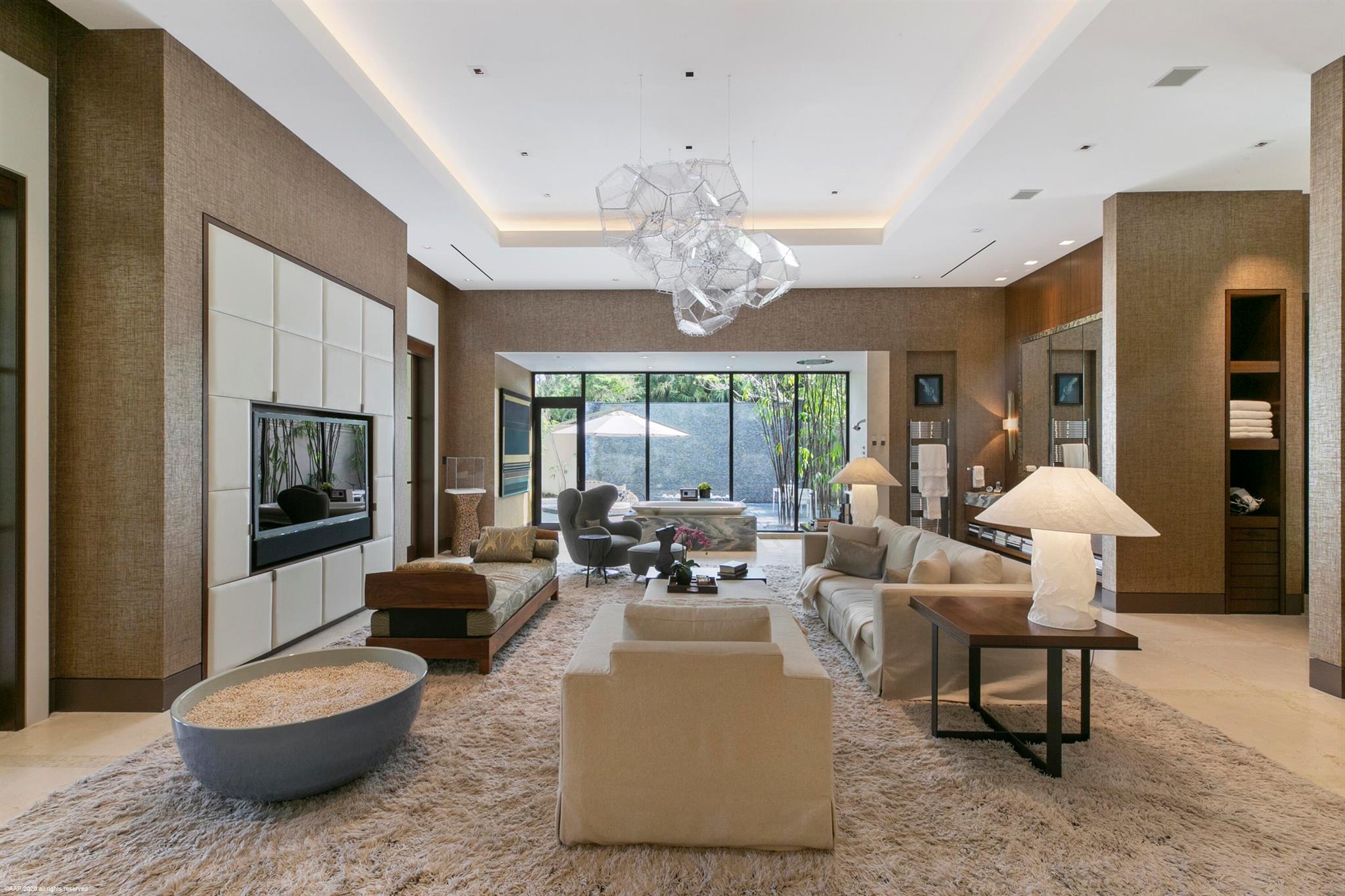 118 Bears Clb Dr Jupiter, FL 33477