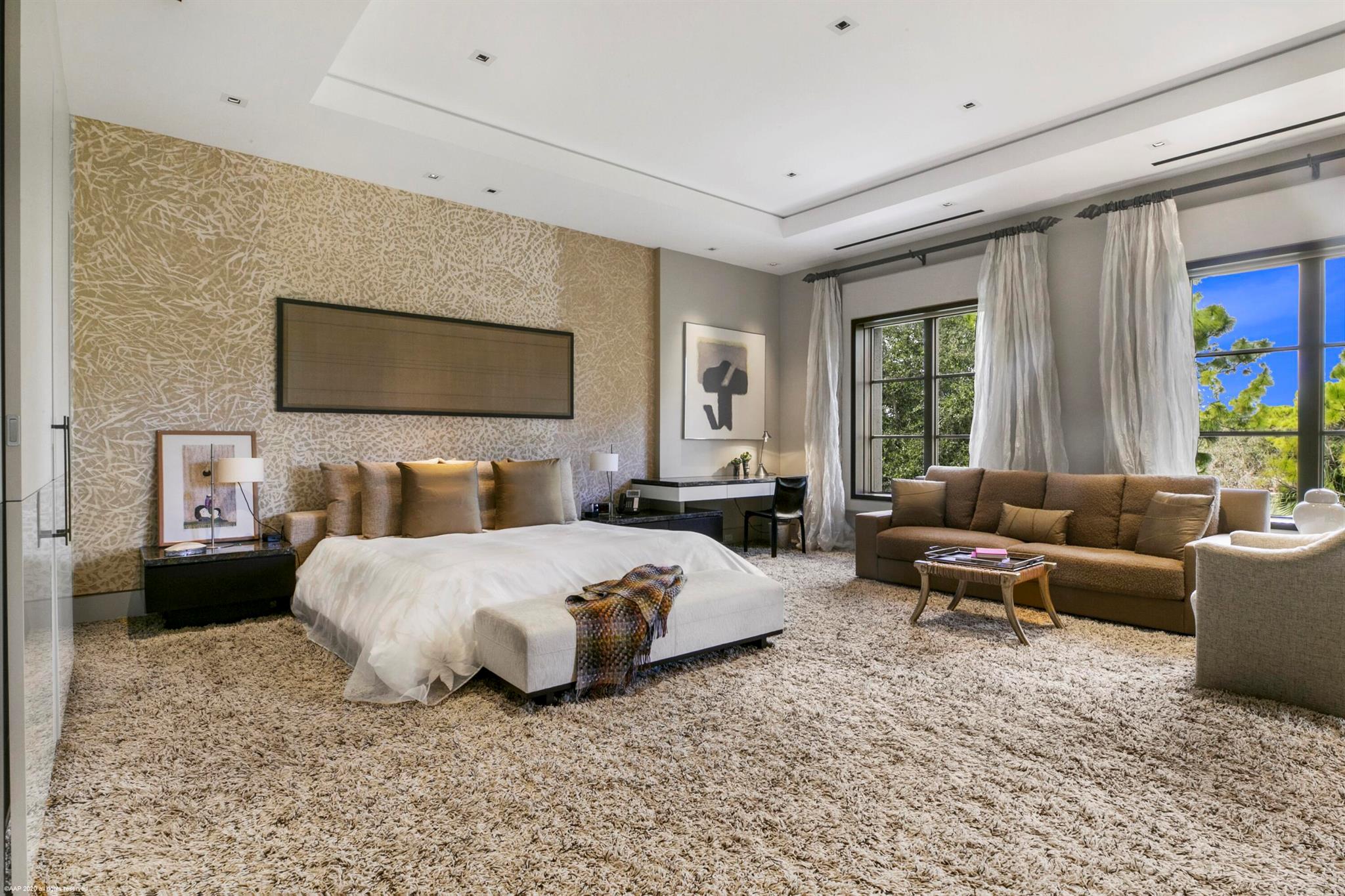 118 Bears Clb Dr Jupiter, FL 33477