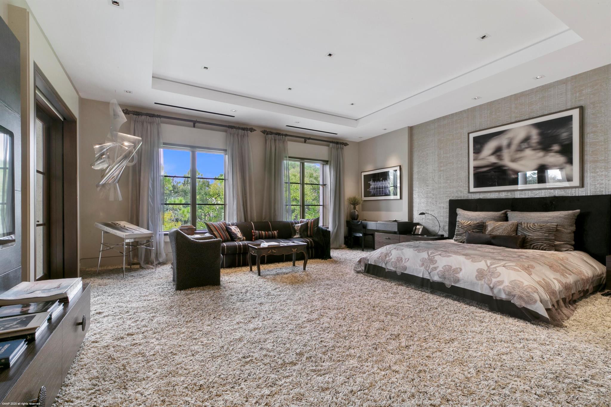 118 Bears Clb Dr Jupiter, FL 33477