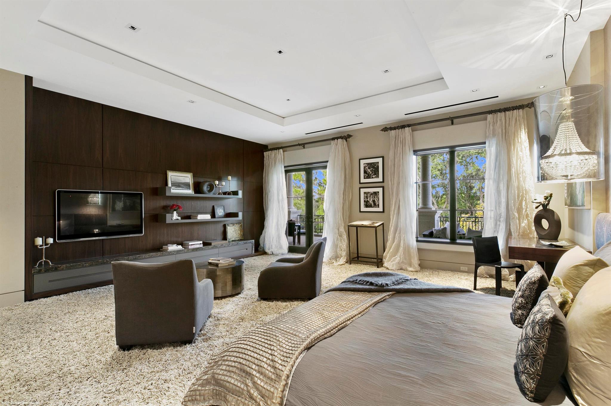 118 Bears Clb Dr Jupiter, FL 33477