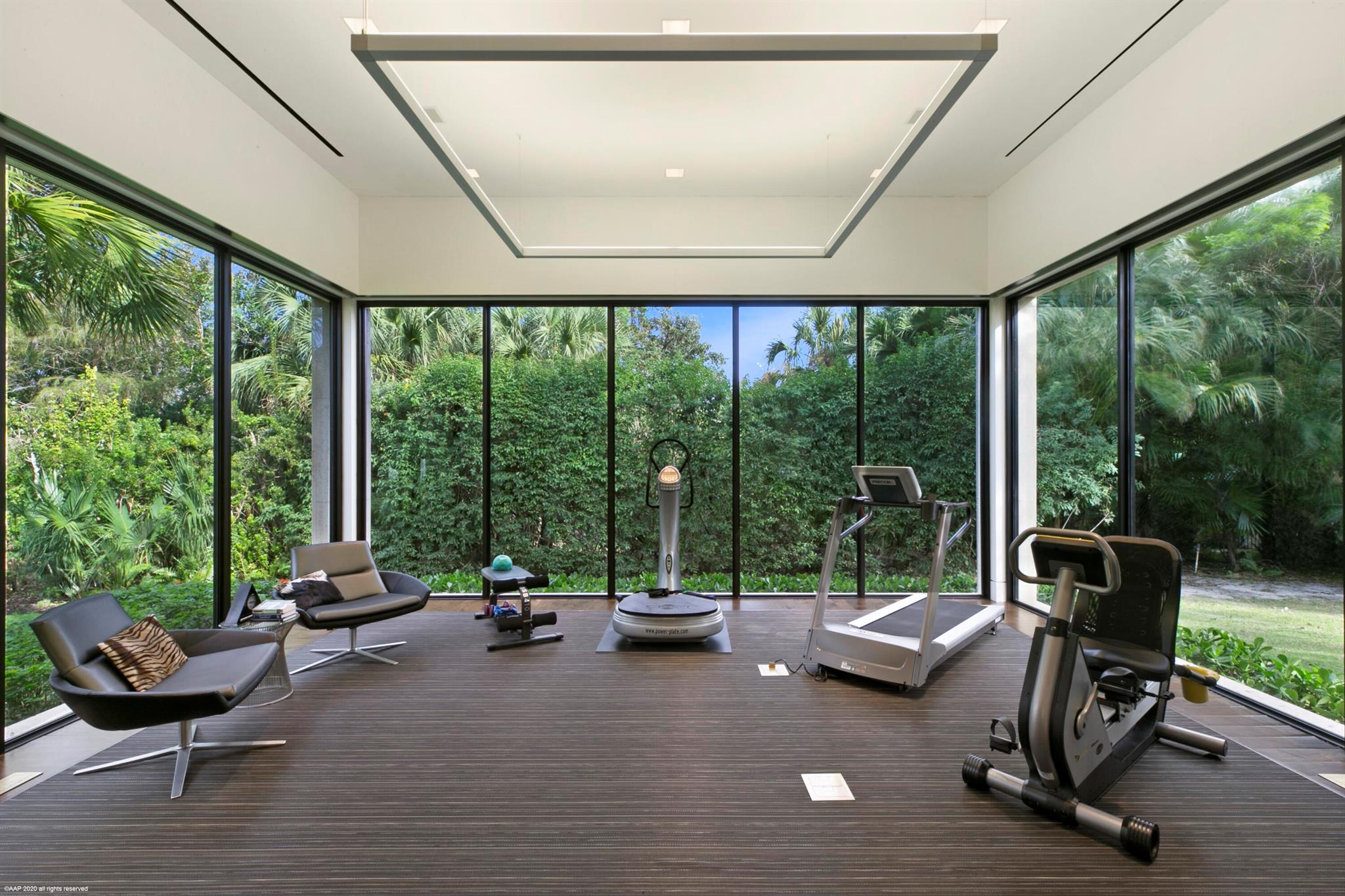 118 Bears Clb Dr Jupiter, FL 33477