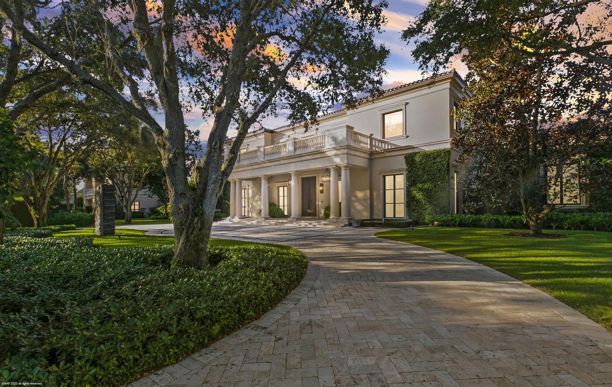 118 Bears Clb Dr Jupiter, FL 33477