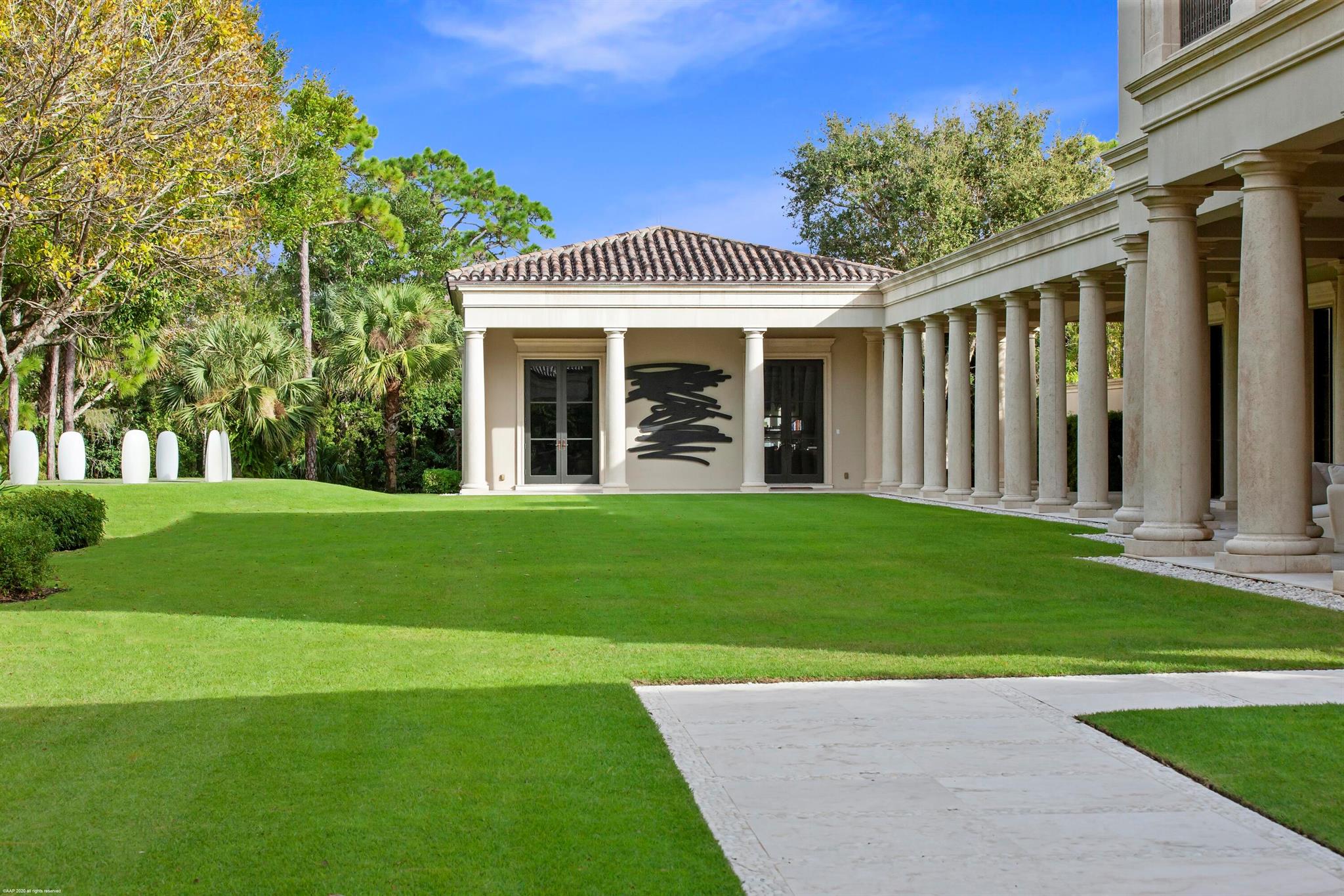 118 Bears Clb Dr Jupiter, FL 33477