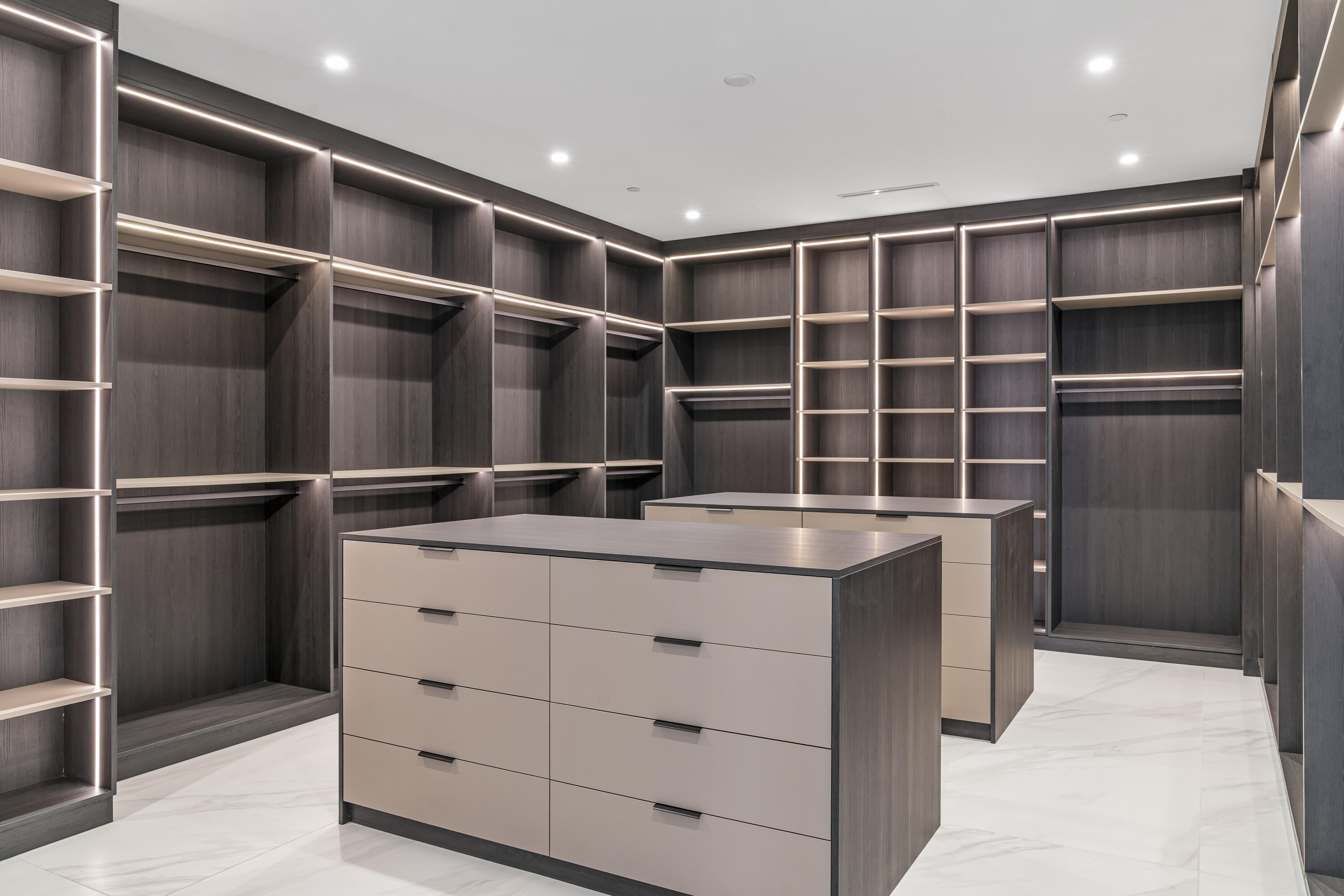 220 SE Mizner #Ph4 Boca Raton, FL 33432