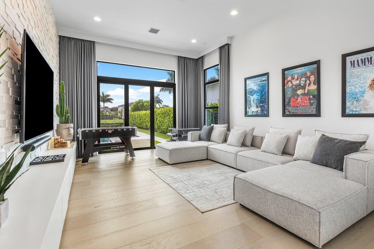 9276 Biaggio Rd Boca Raton, FL 33496