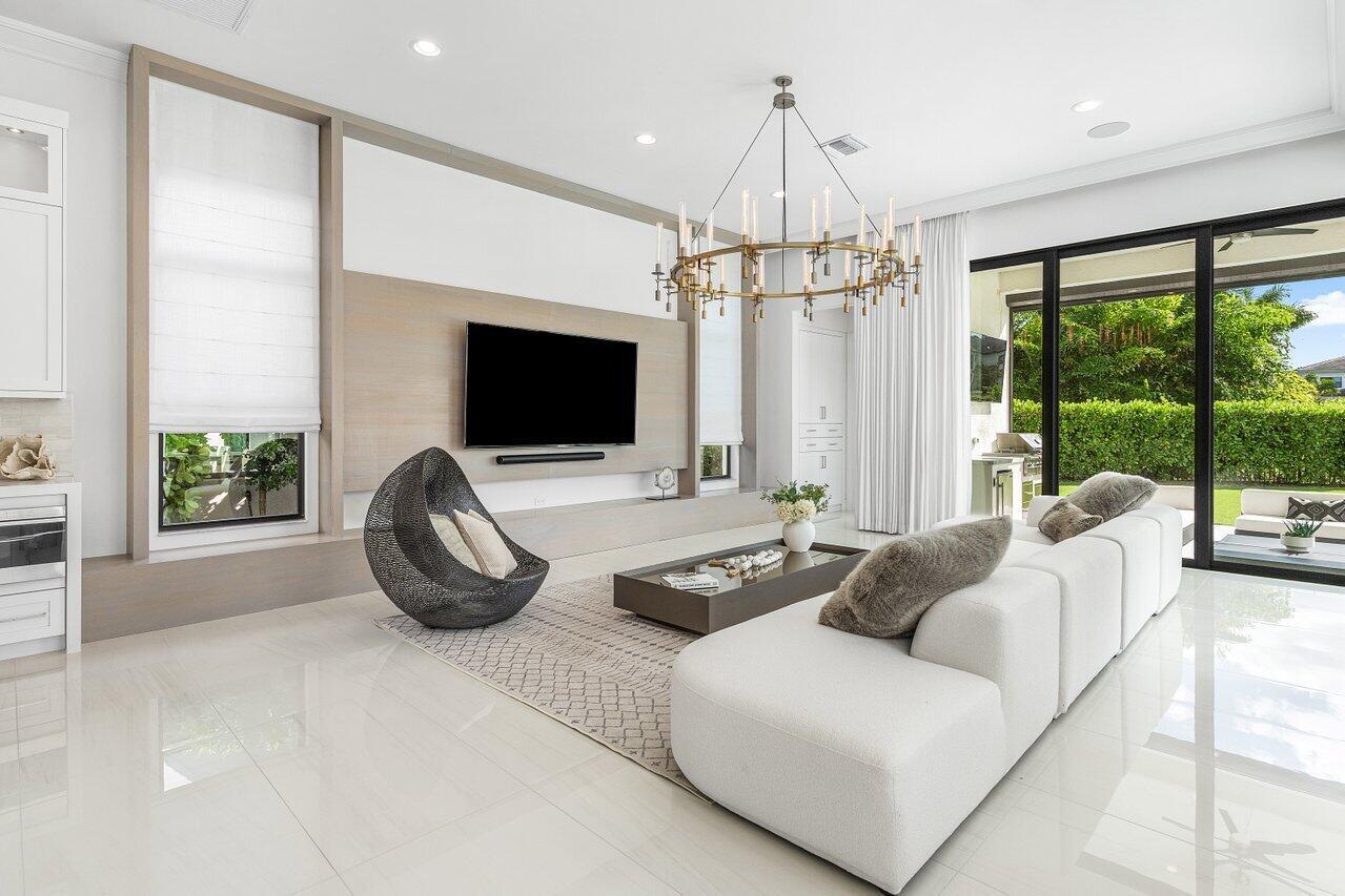 9276 Biaggio Rd Boca Raton, FL 33496