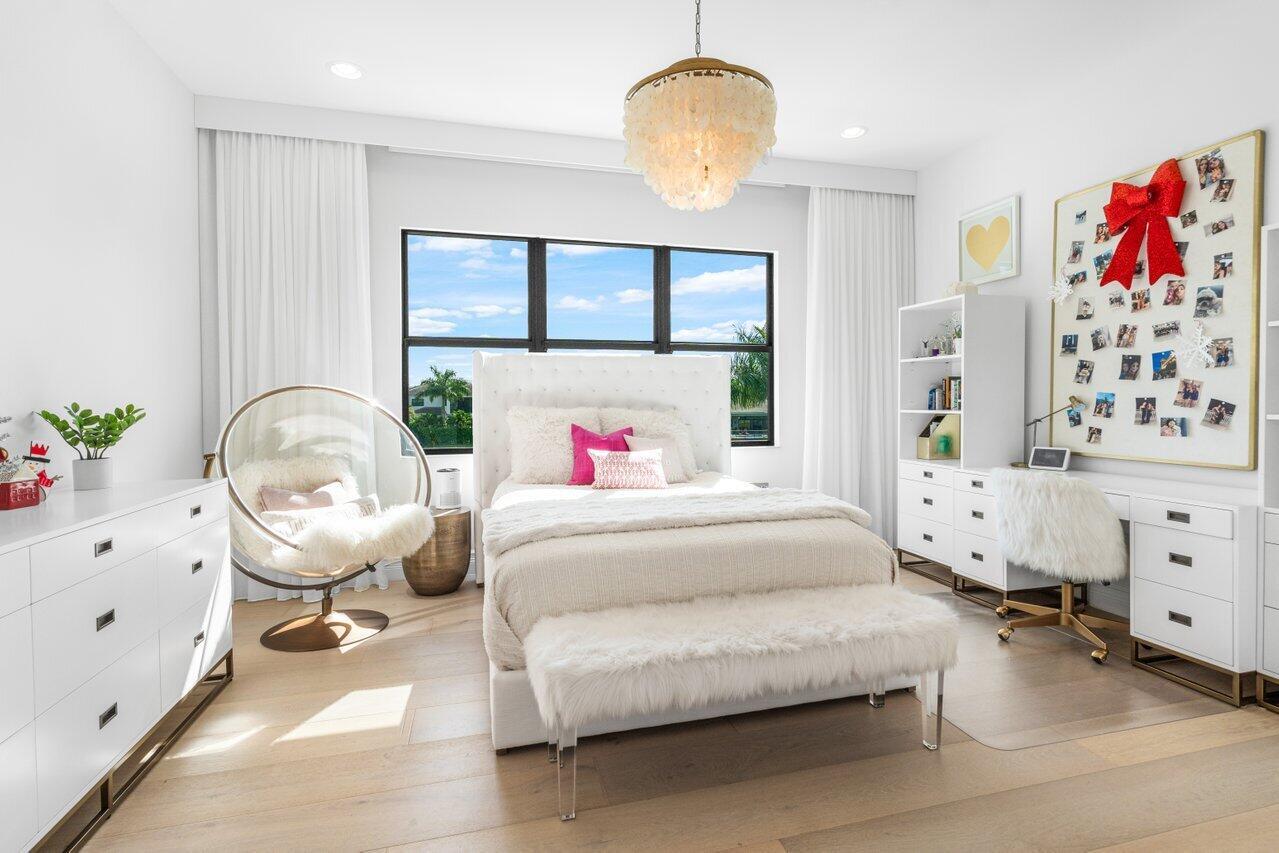 9276 Biaggio Rd Boca Raton, FL 33496