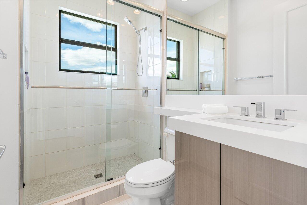 9276 Biaggio Rd Boca Raton, FL 33496