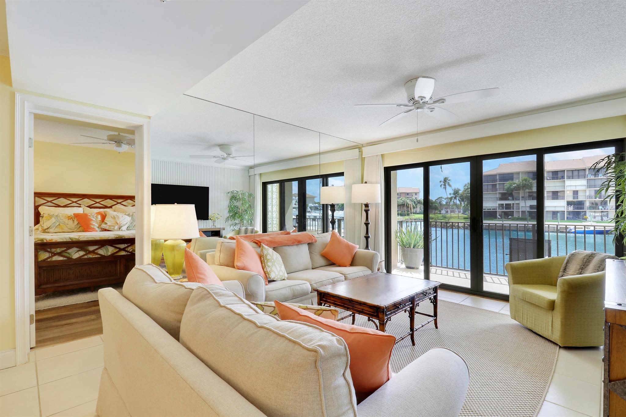 1301 Seafarer Cir #105 Jupiter, FL 33477