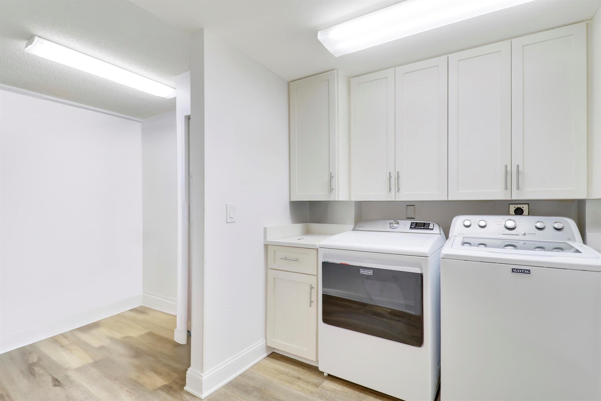 1301 Seafarer Cir #105 Jupiter, FL 33477