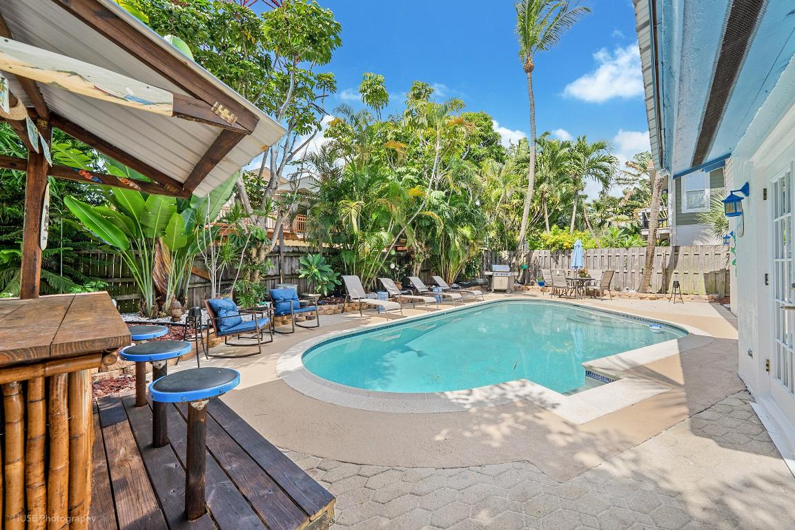 2533 Bessie St Delray Beach, FL 33446