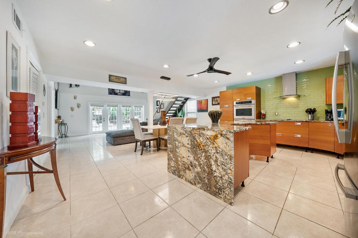 2533 Bessie St Delray Beach, FL 33446