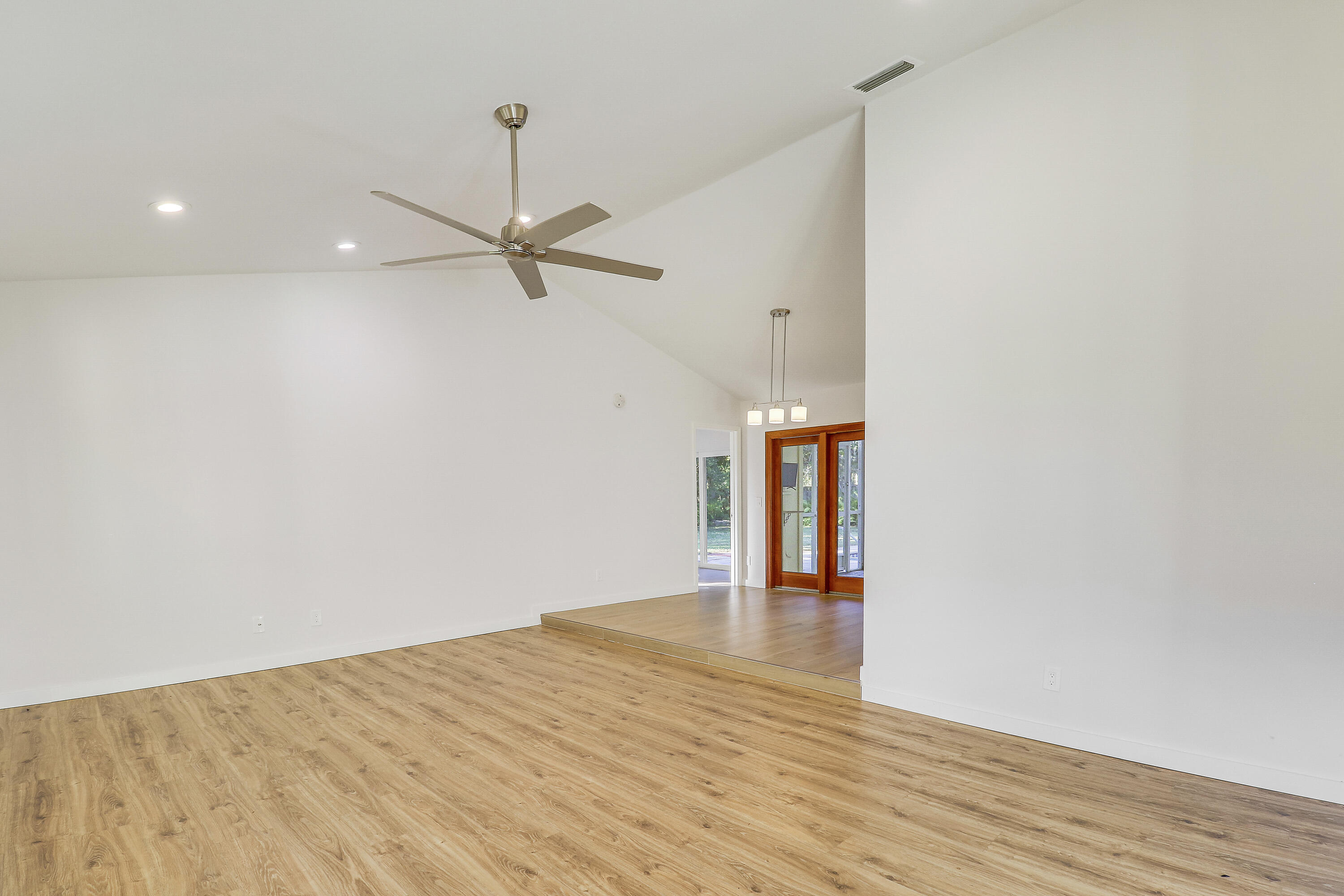 5775 Set N Sun Jupiter, FL 33458