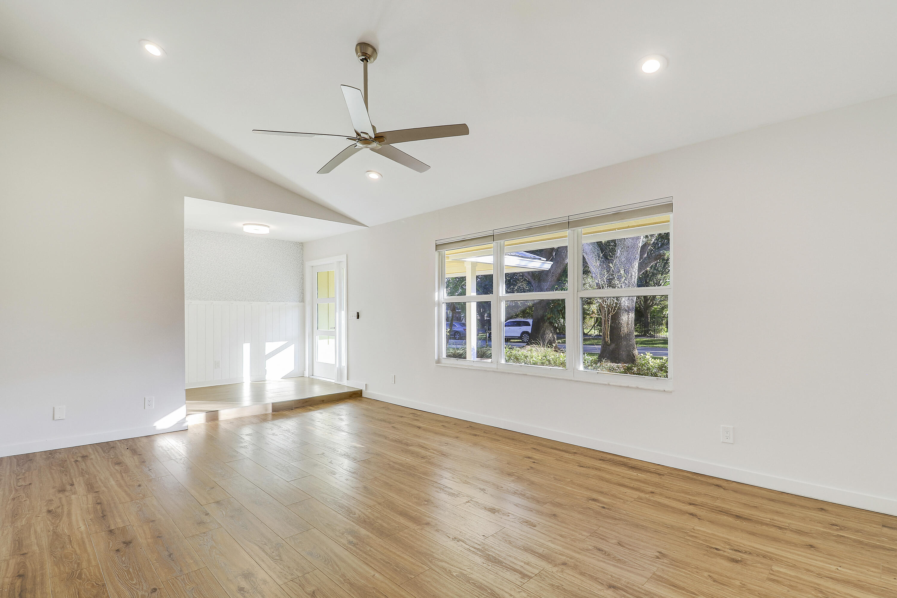 5775 Set N Sun Jupiter, FL 33458